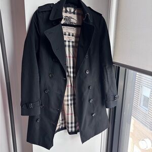 Burberry | Classic Sandringham Trench Coat